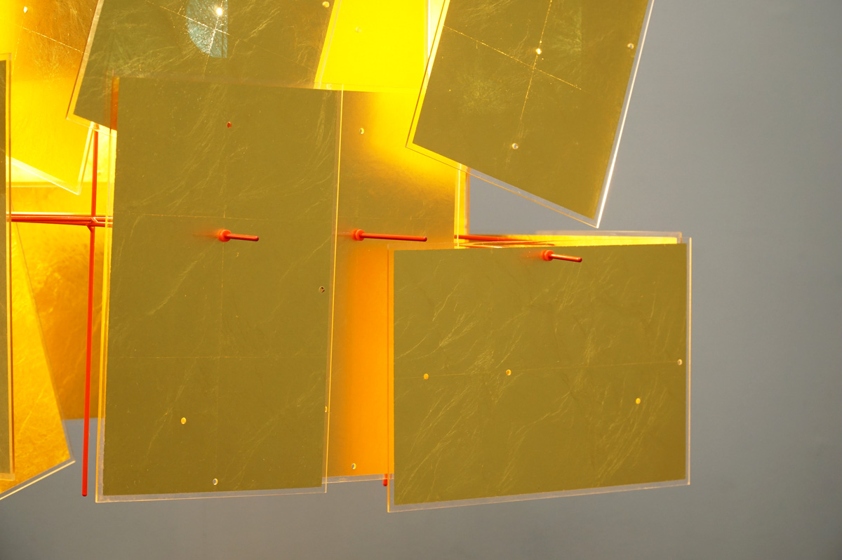 Studio NOI（スタジオ ノイ）1000 Karat Blau（1000 カラット ブルー）ペンダントランプ インゴ・マウラー　拡大