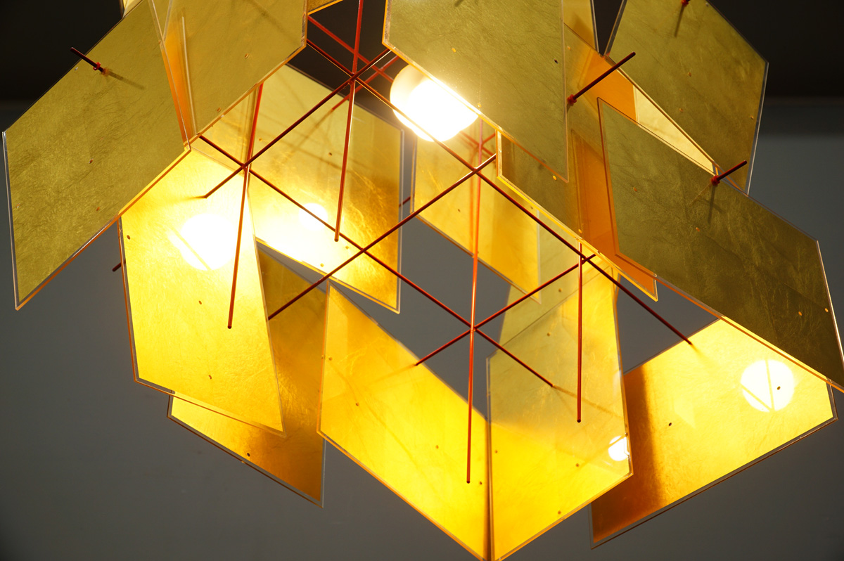 Studio NOI（スタジオ ノイ）1000 Karat Blau（1000 カラット ブルー）ペンダントランプ インゴ・マウラー　拡大