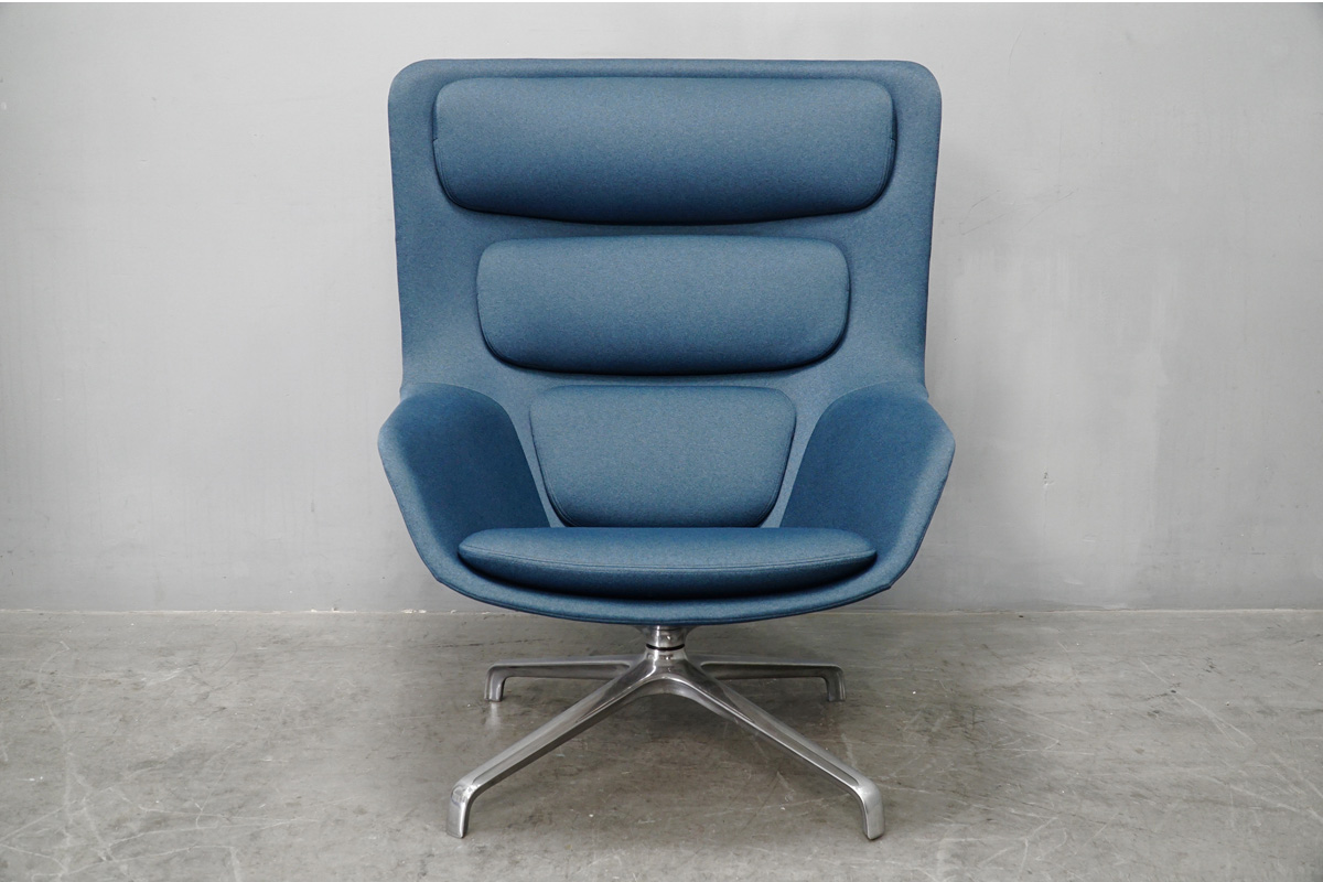 HermanMiller(ハーマンミラー) Striad(ストライアド)ハイバックラウンジチェア＆オットマンセット　正面