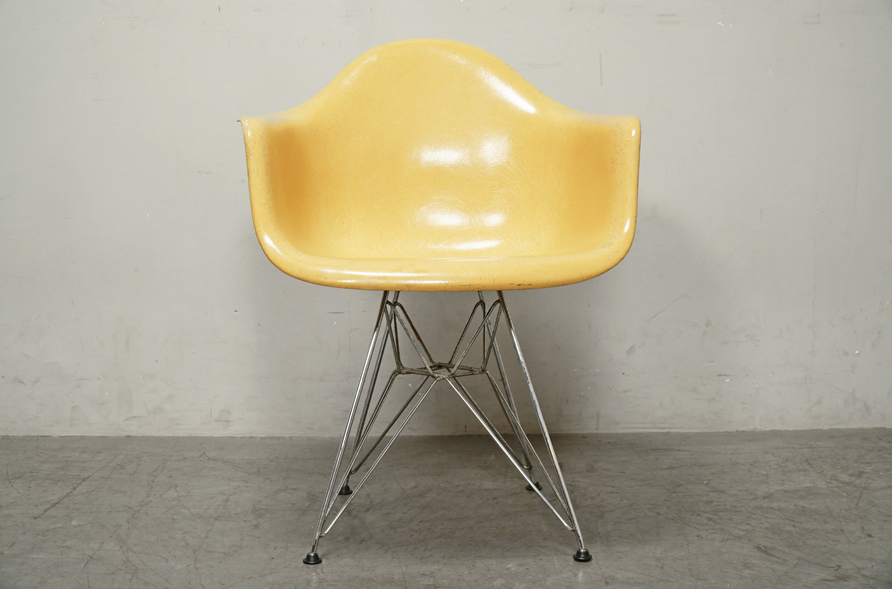 正面｜HermanMiller(ハーマンミラー)アームシェルチェア