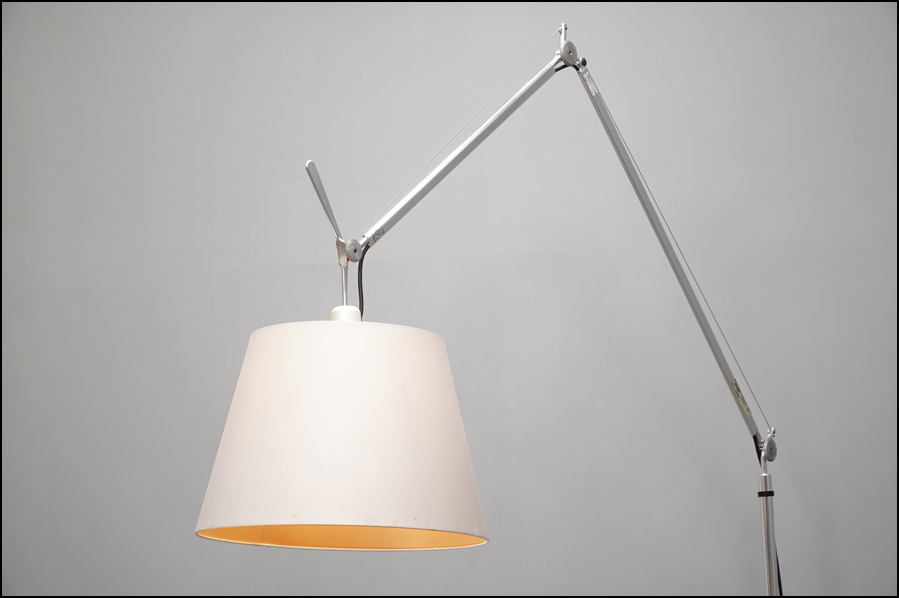 Artemide(アルテミデ) TOLOMEO MEGA TERRA(トロメオ メガ テラ) フロアスタンドライト S2937 yamagiwa(ヤマギワ)