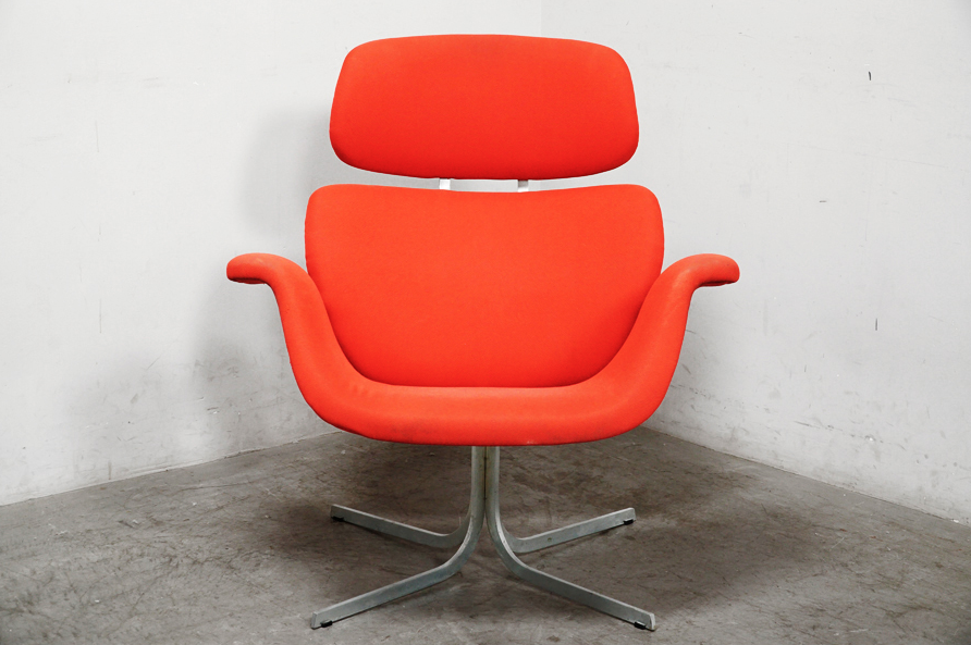 正面｜Artifort ピエール・ポラン「F545 チューリップ アームチェア」