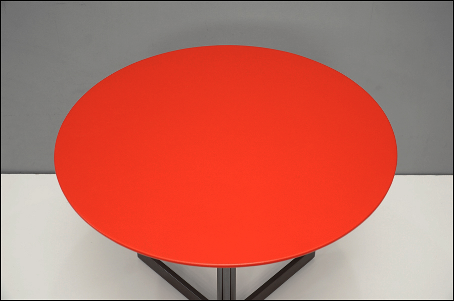 Poltrona Frau(ポルトローナ・フラウ)「BOB ボブ」サイドテーブル