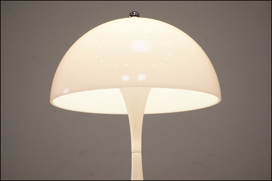 louis poulsen(ルイスポールセン) PANTHELLA 160 PORTABLE(パンテラ160 ポータブル) テーブルライト