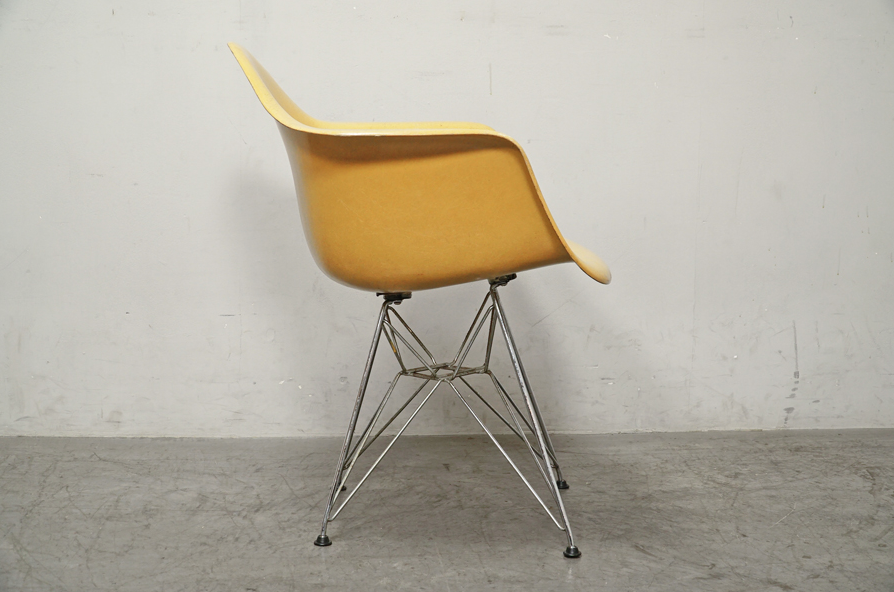 側面｜HermanMiller(ハーマンミラー)アームシェルチェア