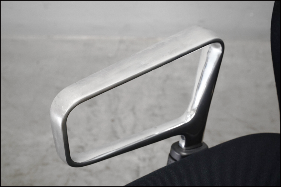 アントニオ・チッテリオ Vitra.(ヴィトラ) ID Trim (アイディートリム) デスクチェア