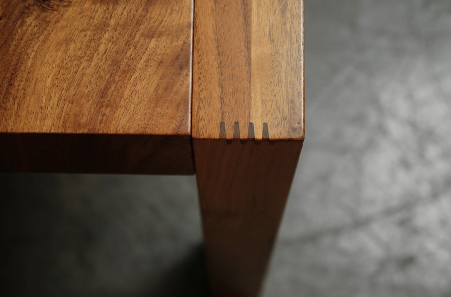 脚部組込み｜HIRASHIMA (ヒラシマ) CARAMELLA (カラメッラ) ダイニングテーブル