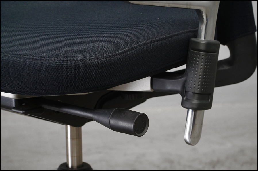 アントニオ・チッテリオ Vitra.(ヴィトラ) ID Trim (アイディートリム) デスクチェア