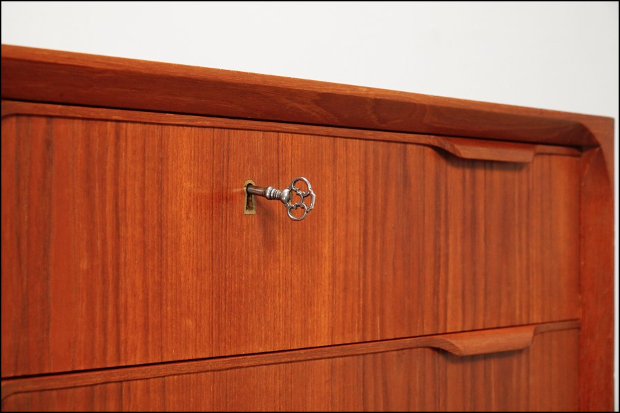 北欧家具 デンマーク製 6段チェスト