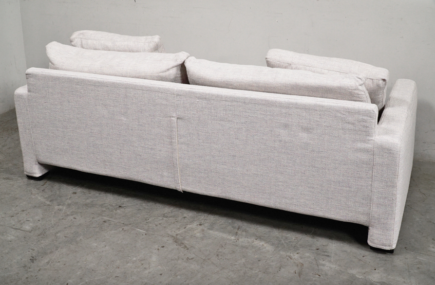 後方|IDC大塚家具 クエント3人掛けソファ