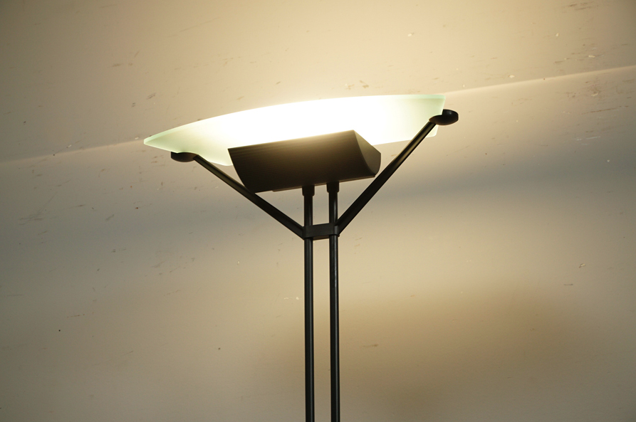 電源ON時|LUCITALIA(ルーチタリア)Accademia Terraフロアライト照明 浅原重明