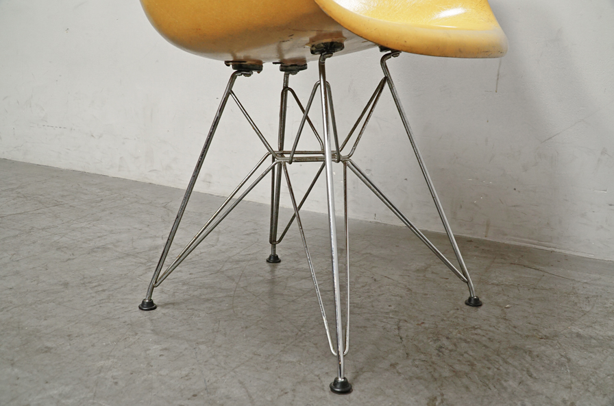 エッフェルベース｜HermanMiller(ハーマンミラー)アームシェルチェア