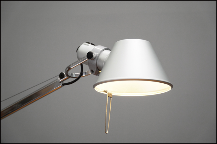 USM Haller system (ハラー) アドバンスデスク+TOLOMEO TAVOLO LEDランプ