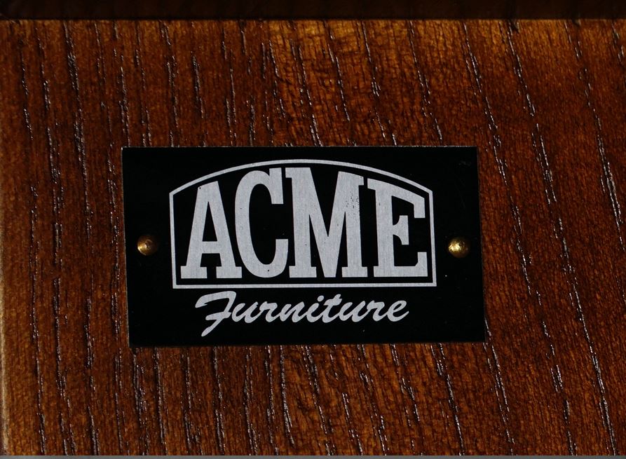 ACME Furniture（アクメ ファニチャー）