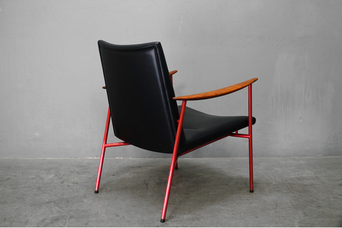 Ritzwell (リッツウェル) RIVAGE(リヴァージュ) ラウンジチェア LXレザー 本革 ブラック　背面