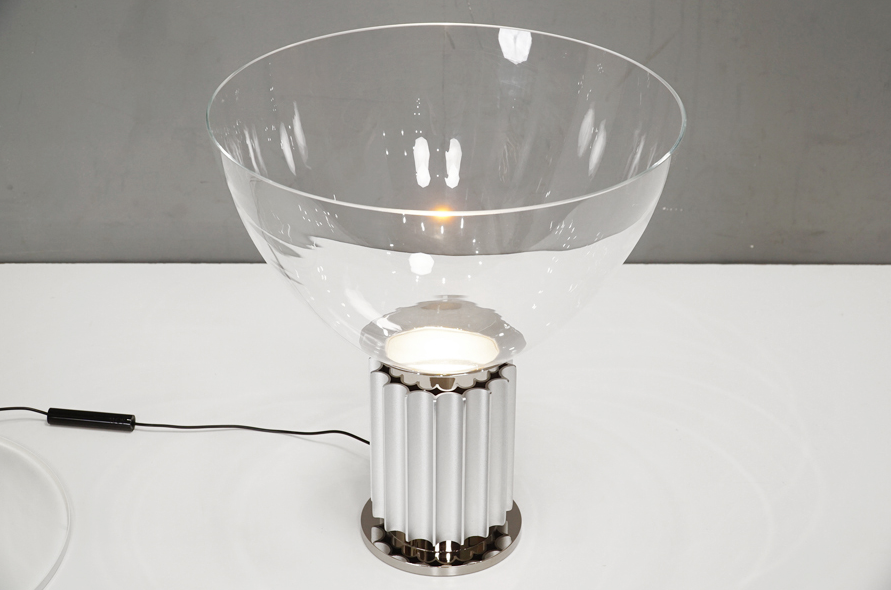 FLOS(フロス) -アドア東京- Taccia Small(タチア スモール) テーブルランプ照明 ライト タッチア ヤマギワ Cassina ixc.カッシーナ