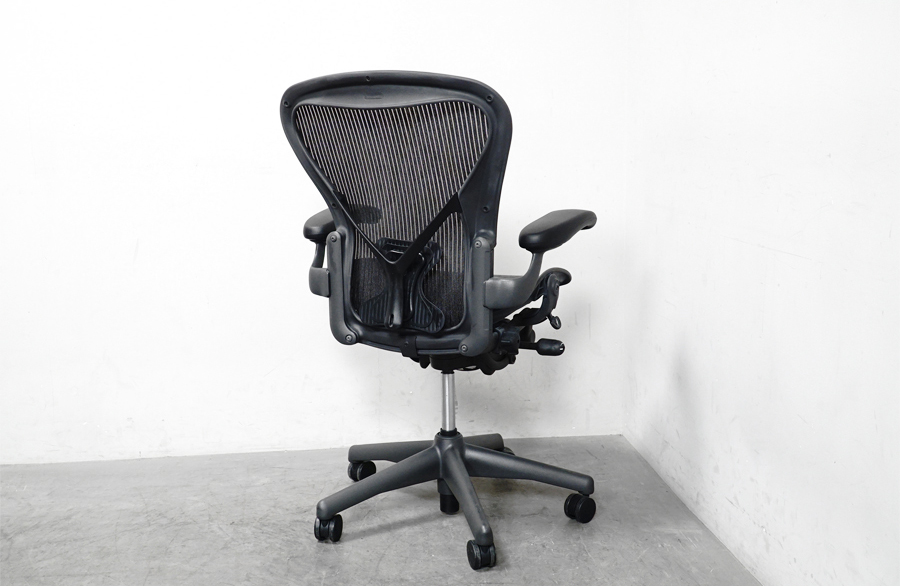 背面 HermanMiller(ハーマンミラー) アーロンチェアライト Bサイズ アドア東京