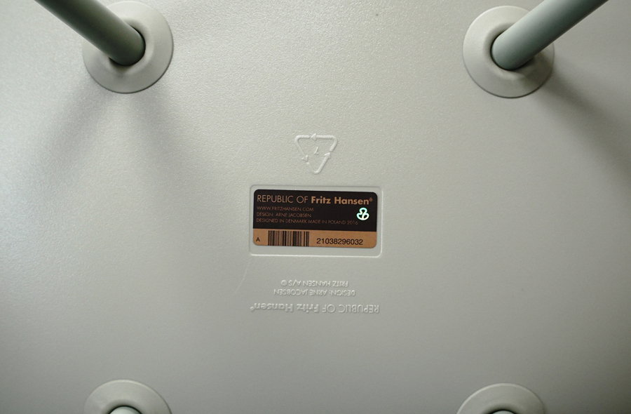 FritzHansen(フリッツハンセン ) ドロップチェア アルネ・ヤコブセン 北欧 デンマーク アドア東京