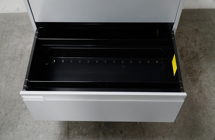 BISLEY(ビスレー)  LATERAL(ラテラル) ファイリングキャビネット 3段 スチール イギリス製　アドア東京