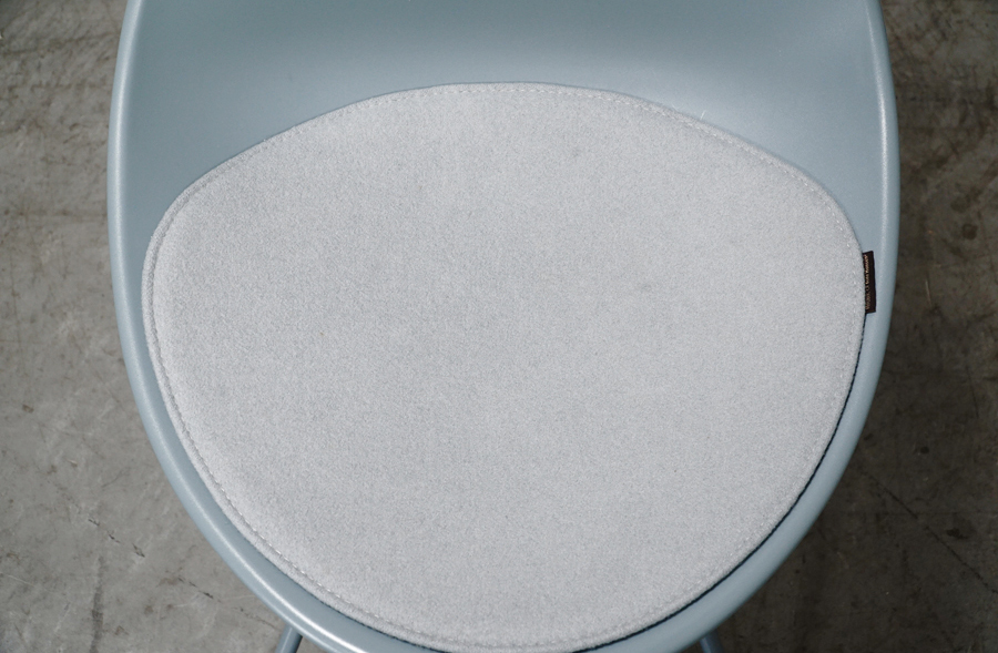 FritzHansen(フリッツハンセン ) ドロップチェア アルネ・ヤコブセン 北欧 デンマーク 座面 アドア東京