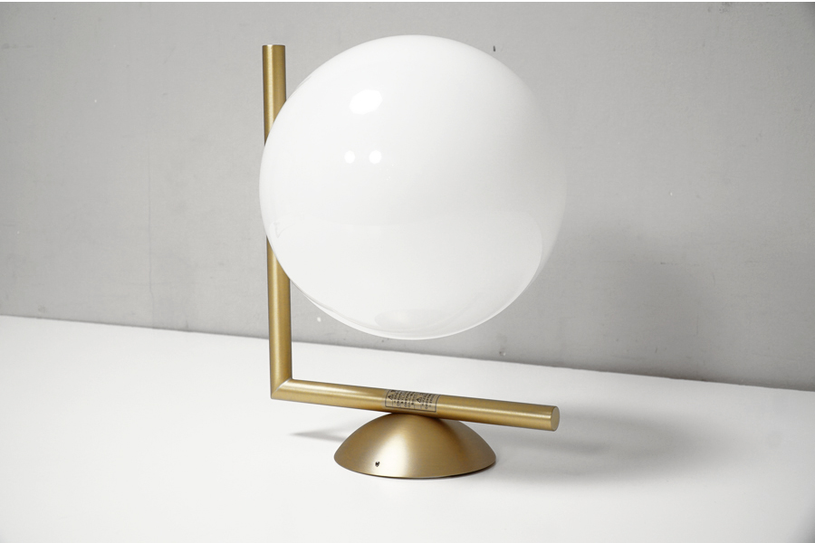 FLOS(フロス)「IC LIGHTS W1」ブラケットライト照明 yamagiwa ヤマギワ カッシーナ ixc. アドア東京