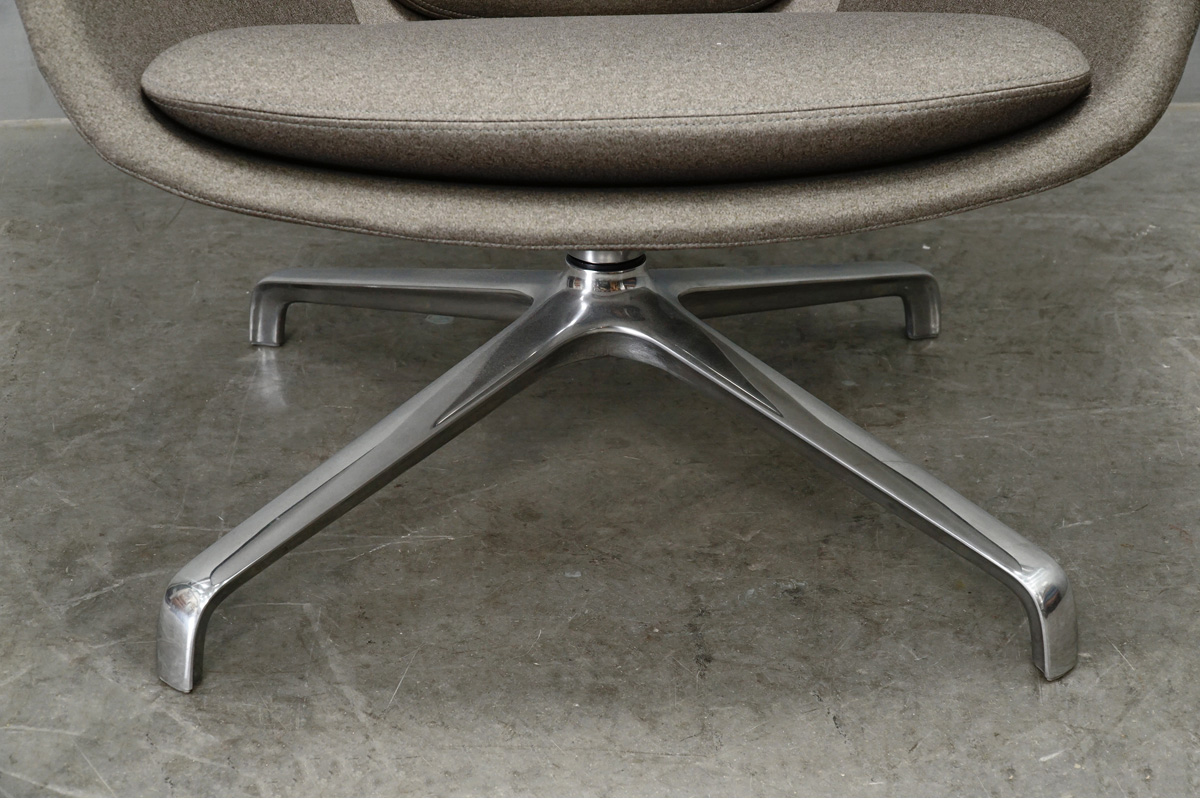 HermanMiller(ハーマンミラー) Striad(ストライアド)ハイバックラウンジチェア 4スターベース