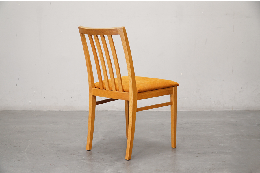 TRUCK furniture(トラックファニチャー)  QUATTRO CHAIR(クアトロチェア) 椅子 ナラ無垢材 本革　アドア東京