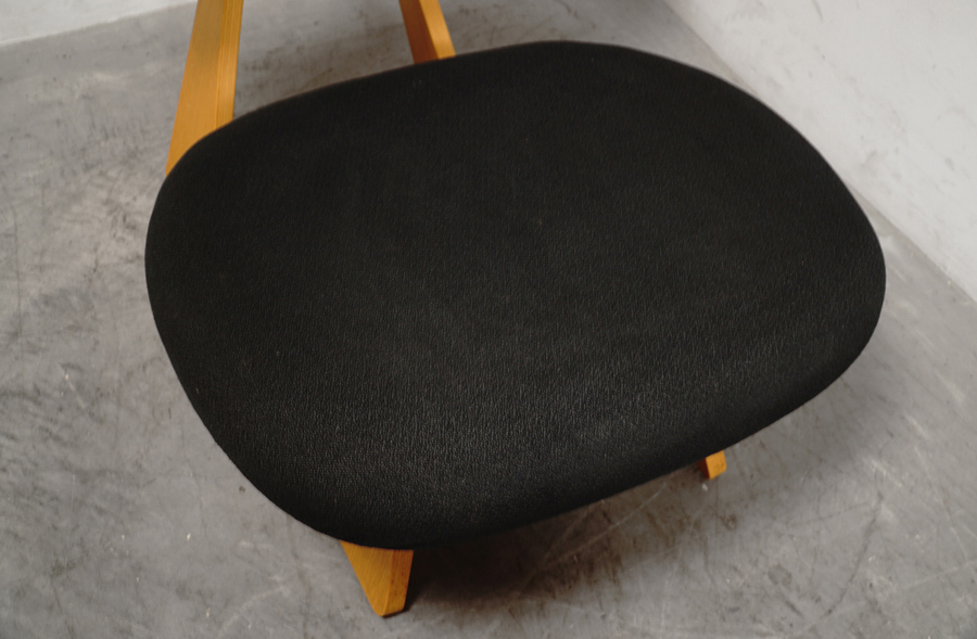 座面　天童木工(Tendo) 低座イス S-5016NA-ST ブラック 長大作　アドア東京