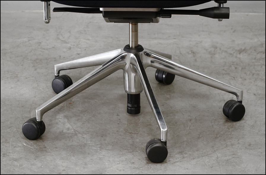 アントニオ・チッテリオ Vitra.(ヴィトラ) ID Trim (アイディートリム) デスクチェア