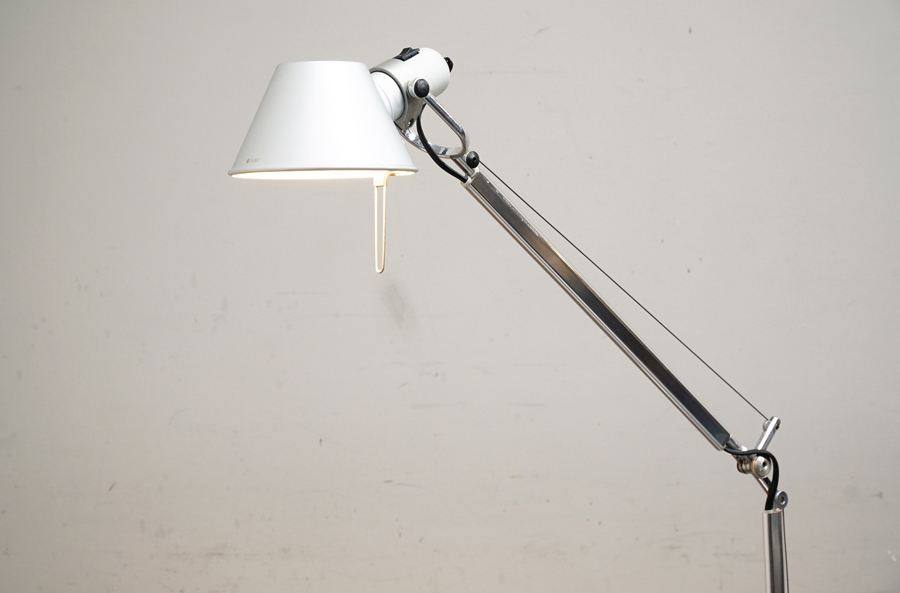 Artemide(アルテミデ)  TOLOMEO LETTURA(トロメオ レットゥーラ) フロアスタンドライト タスクランプ照明 S2068S yamagiwa(ヤマギワ)　アドア東京