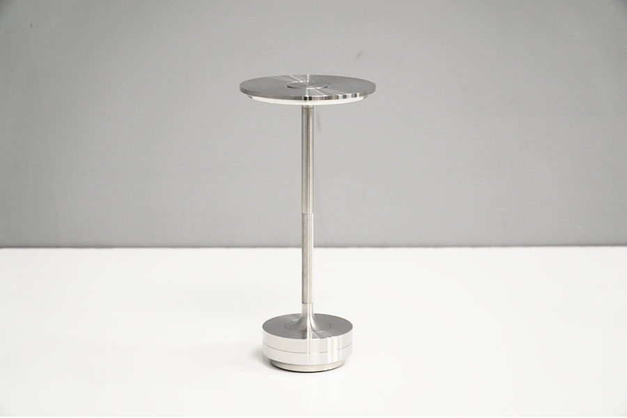 Ambientec (アンビエンテック) TURN (ターン) ポータブルテーブルランプ 照明 ステンレス Cassina ixc. カッシーナ yamagiwa(ヤマギワ)　アドア東京