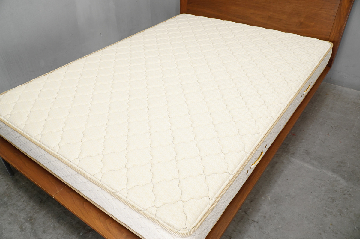 Cassina ixc.(カッシーナ・イクスシー) CALM bed(カームベッド) ダブルサイズ　上面