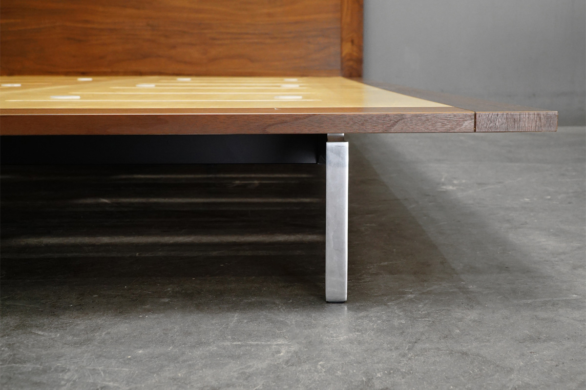 Cassina ixc.(カッシーナ・イクスシー) CALM bed(カームベッド) ダブルサイズ　脚部