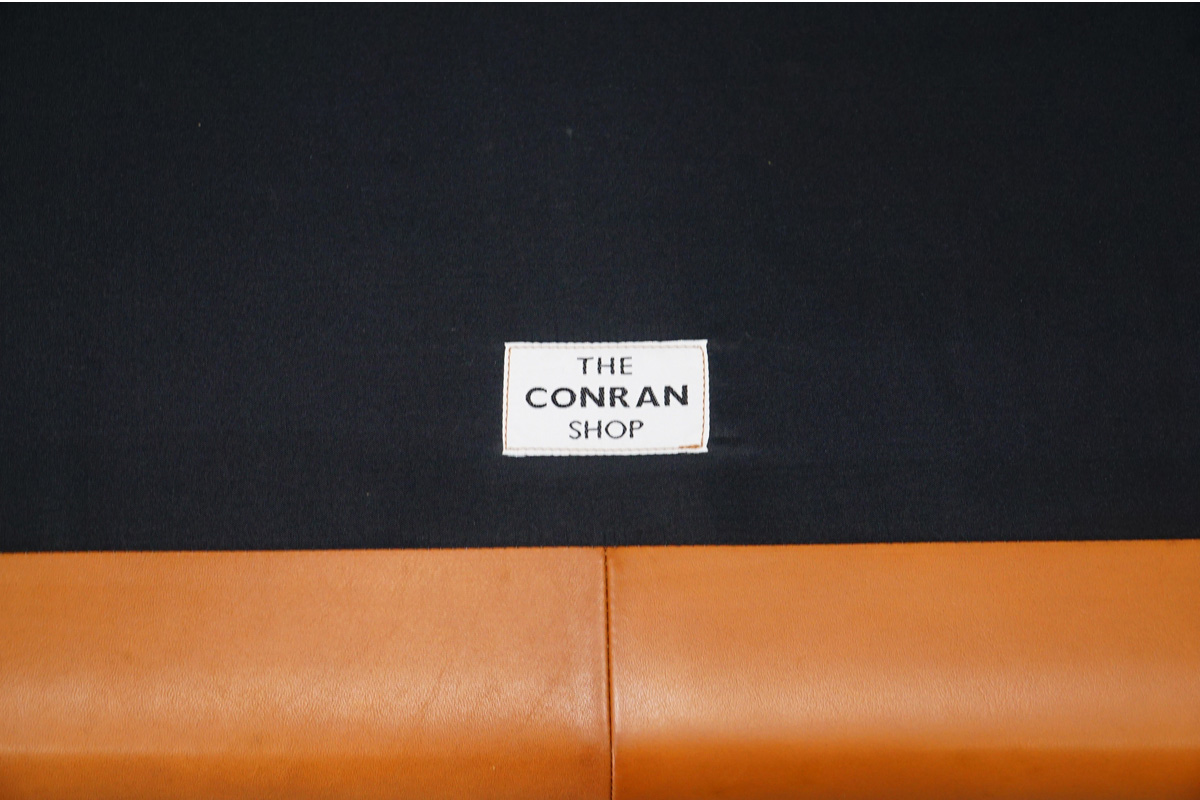 THE CONRAN SHOP(ザ・コンランショップ) CLAPHAM(クラパム) 3人掛けソファ レザー　ブランドタグ