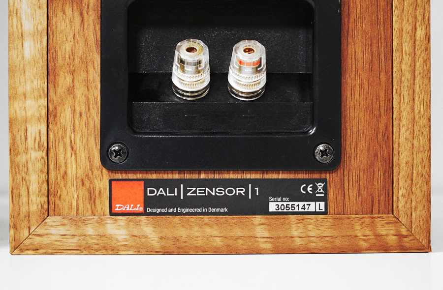 ステッカー　DALI(ダリ) ZENSOR1 スピーカーシステムペア　アドア東京