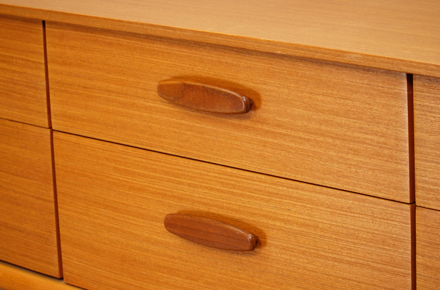 ヴィンテージ家具 アドア東京- Austinsuite サイドボードキャビネット チーク チェスト 北欧 イギリス