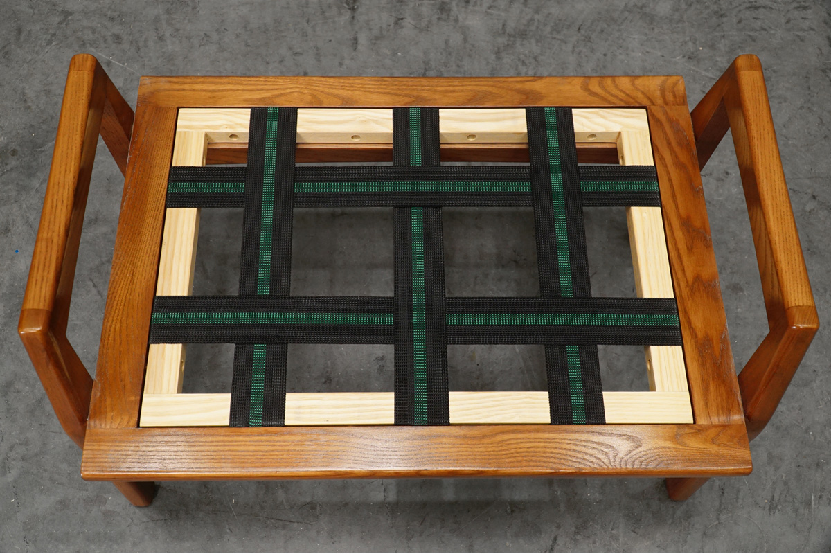 ACME Furniture(アクメ ファニチャー) DELMAR OTTOMAN (デルマー オットマン) クッション裏