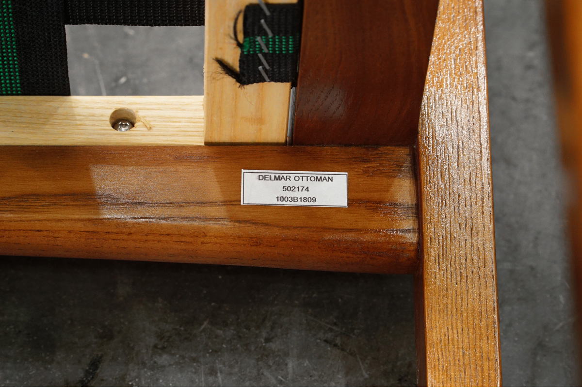 ACME Furniture(アクメ ファニチャー) DELMAR OTTOMAN (デルマー オットマン) シール