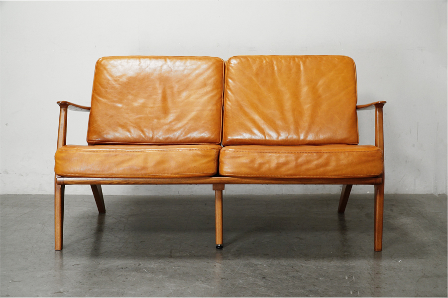 ACME Furniture (アクメ ファニチャー) DELMAR（デルマー）レザー2人掛けソファ 本革張り　アドア東京