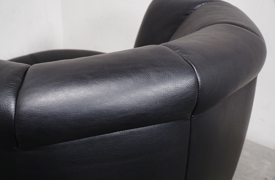 拡大画像　de sede(デセデ) DS-164 黒総革張り1シーターソファ　アドア東京