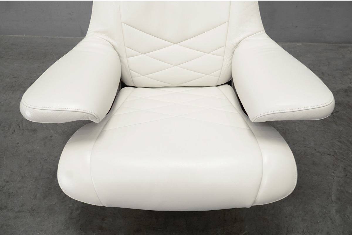 H17C28 カリモクドマーニ エクセルライフ リクライニングチェア H17C28 カリモクドマーニ エクセルライフ リクライニングチェア H17C28