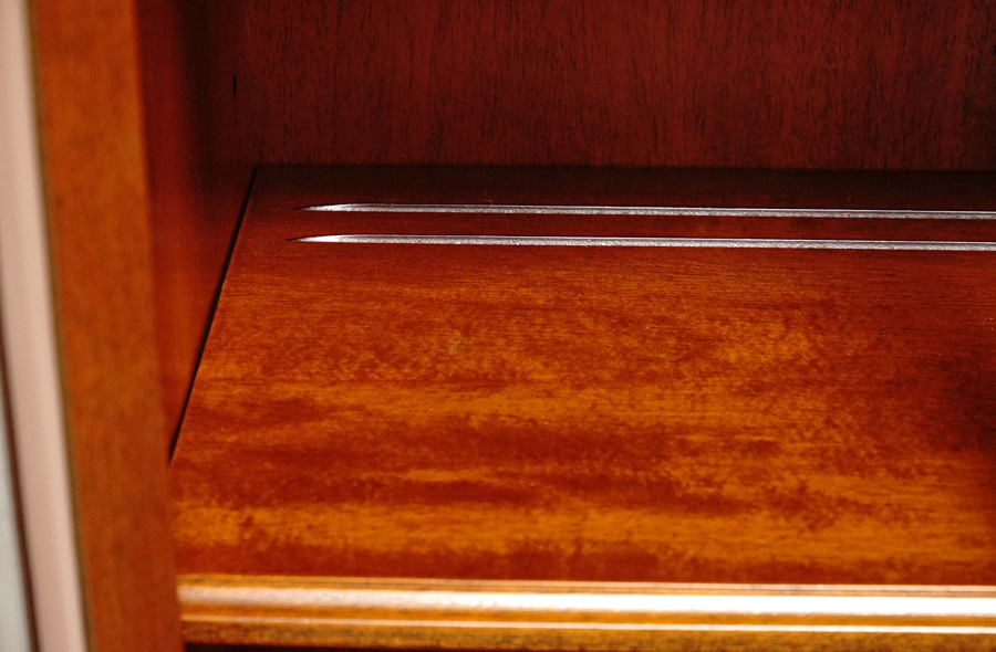 棚板　Drexel Heritage(ドレクセルヘリテイジ) TRIUNE(トライユン) チャイナキャビネット 飾り棚 カップボード 食器棚　アドア東京