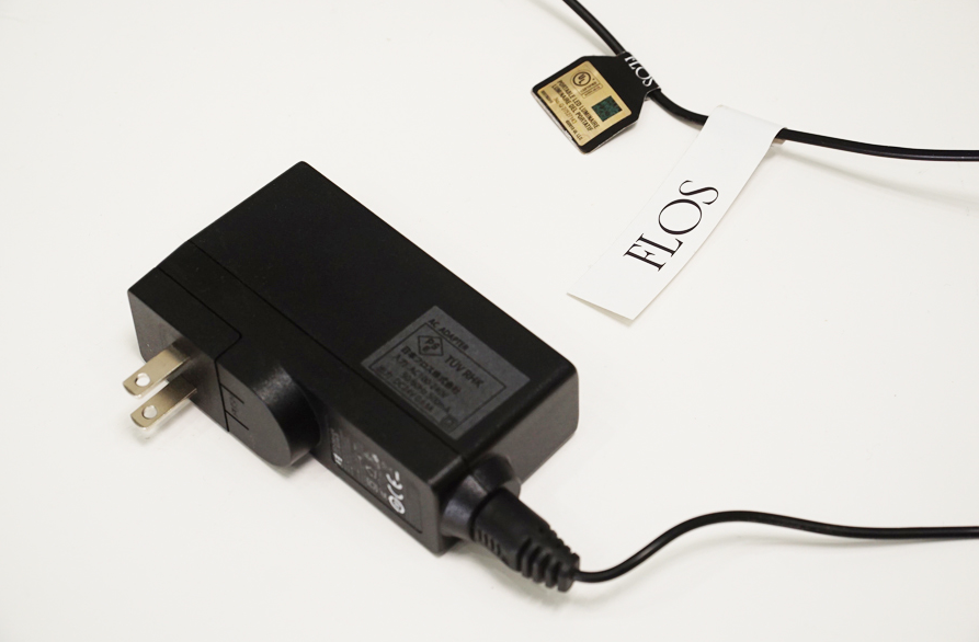 FLOS(フロス) -アドア東京- Taccia Small(タチア スモール) テーブルランプ照明 ライト タッチア ヤマギワ Cassina ixc.カッシーナ