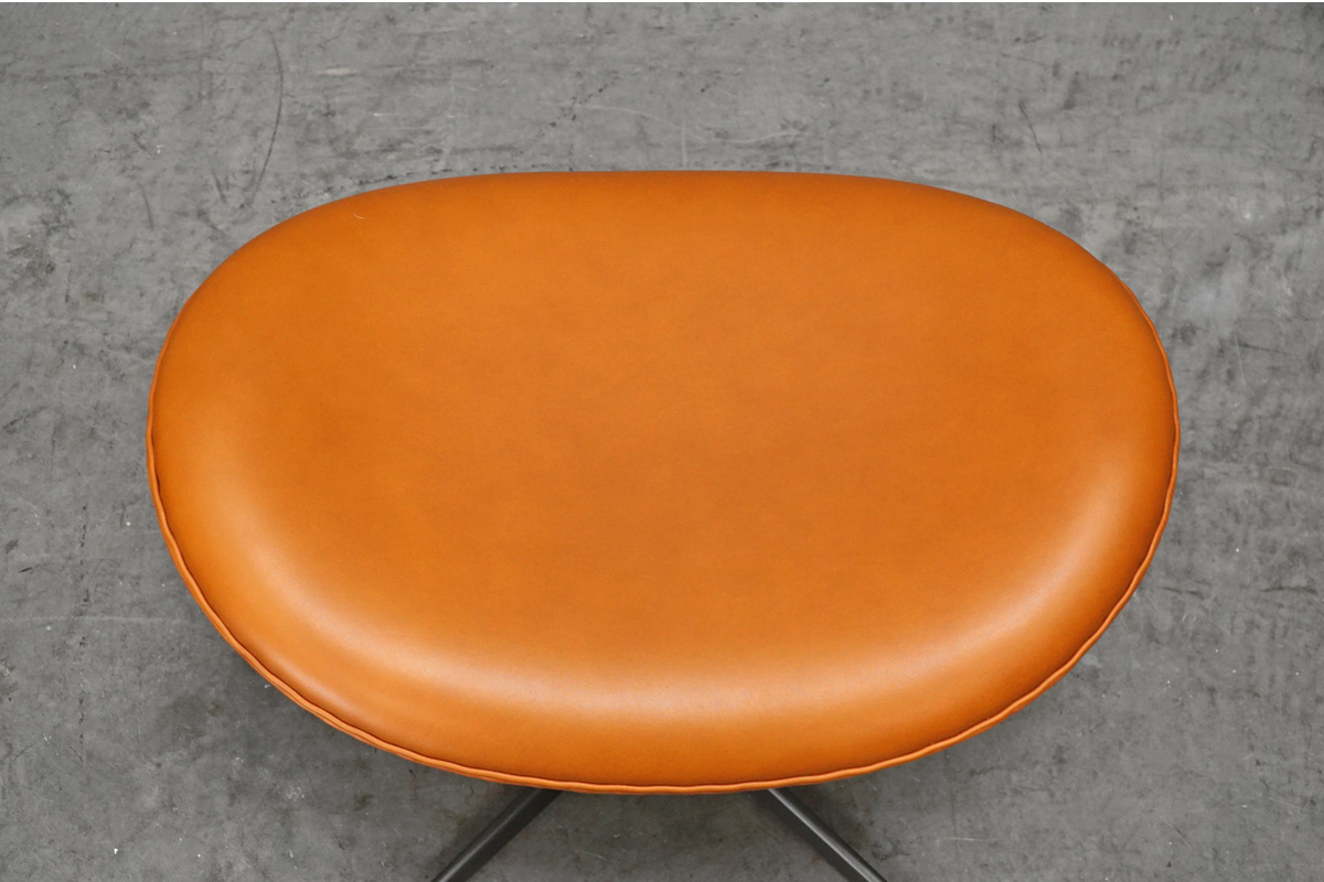 FritzHansen(フリッツハンセン ) エッグチェア フットスツール 3127 レザー 座面