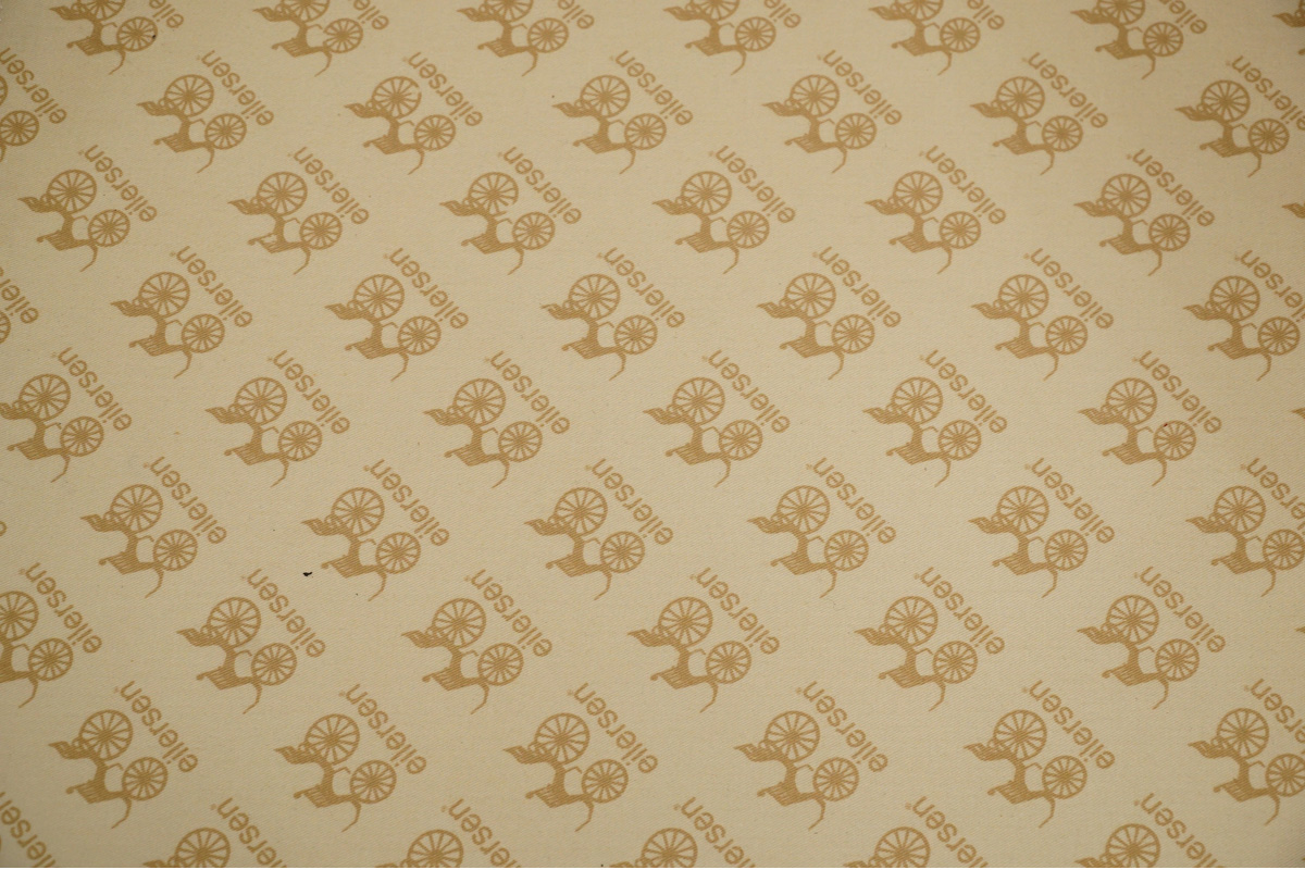 eilersen(アイラーセン) BIG CARLTON(ビッグカールトン) ソファ 3シーター＋オットマン　ブランドロゴ