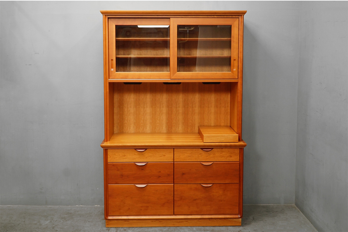 家具蔵 (カグラ) EMINENT (エミネント) キッチンボード チェリー無垢材 カップボード 食器棚