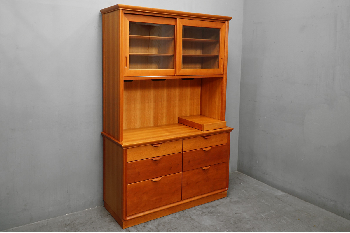 家具蔵 (カグラ) EMINENT (エミネント) キッチンボード チェリー無垢材 カップボード 食器棚