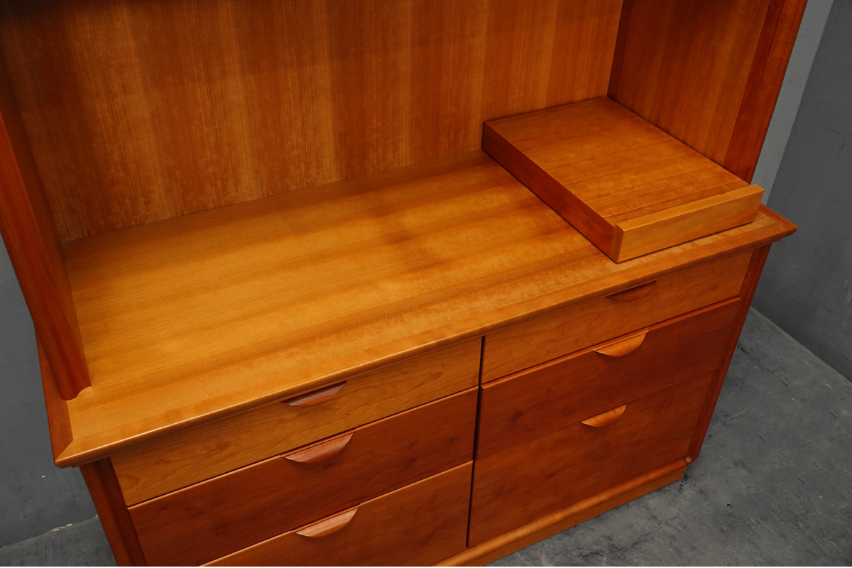 家具蔵 (カグラ) EMINENT (エミネント) キッチンボード チェリー無垢材 カップボード 食器棚 天板