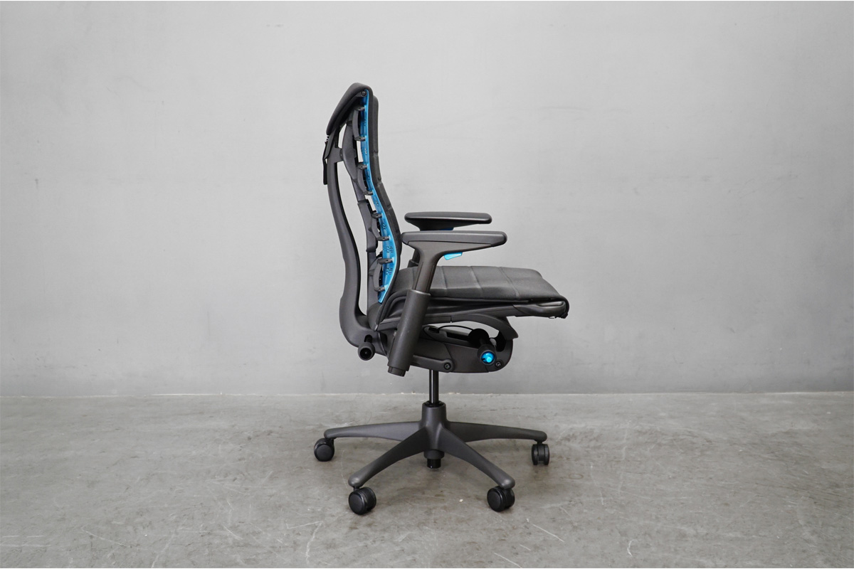 HermanMiller (ハーマンミラー)×ロジクールG エンボディゲーミングチェア　側面
