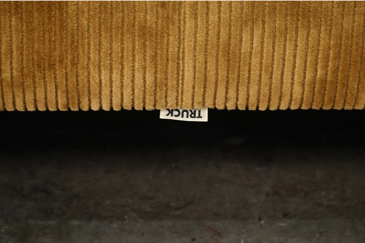 TRUCK furniture(トラックファニチャー) FK SOFA 3-SEATER(エフケーソファ 3シーター)　タグ